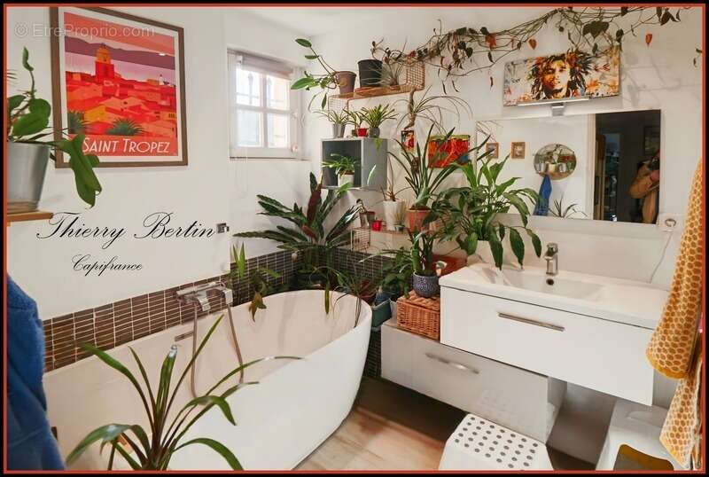 Appartement à LA COLLE-SUR-LOUP