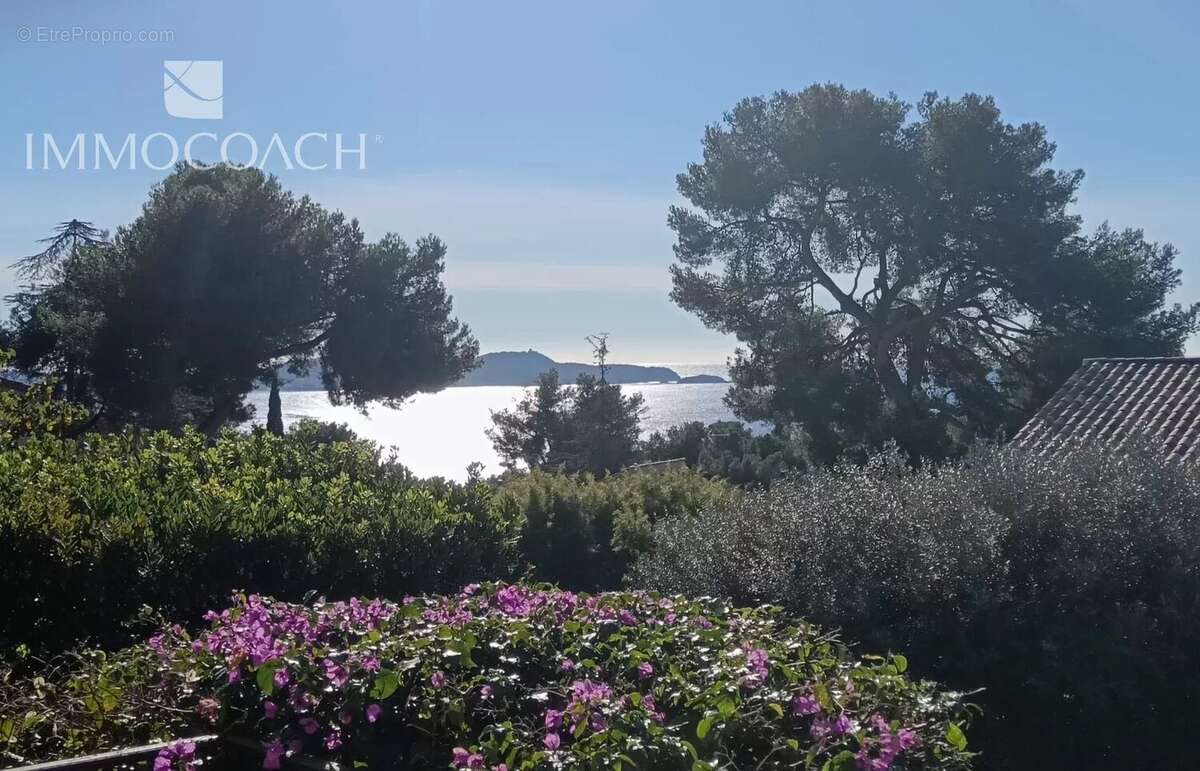 Maison à CARQUEIRANNE