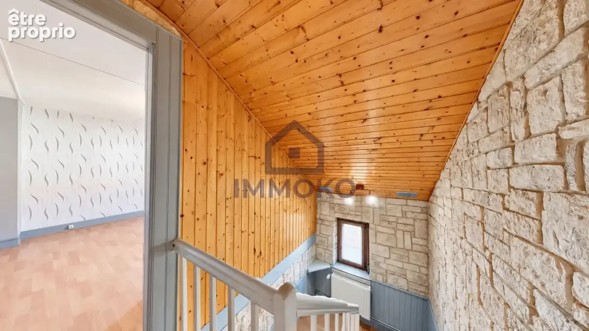 Charmante maison mitoyenne F4 avec garage et jardin à Mandeure - photo 11