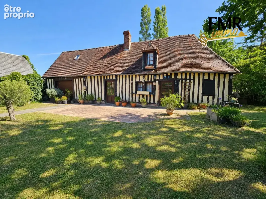 Maison à MEZIDON-CANON