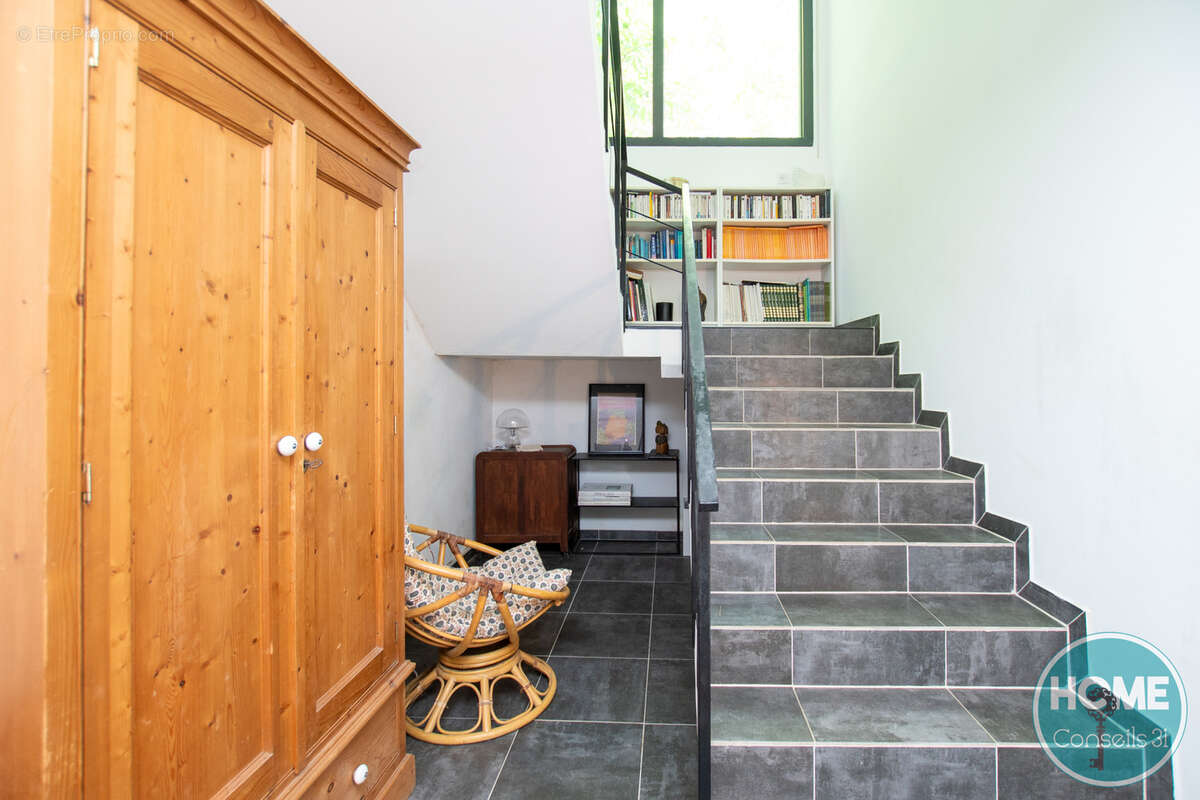 À Toulouse (31), immobilier de prestige : VILLA AVEC VUE SPLENDIDE SUR TOULOUSE - photo 24