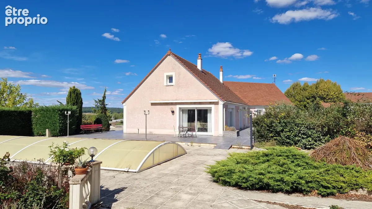 Pavillon plain-pied  - 5 pièces - 4 chambres - jardin - piscine - photo 2