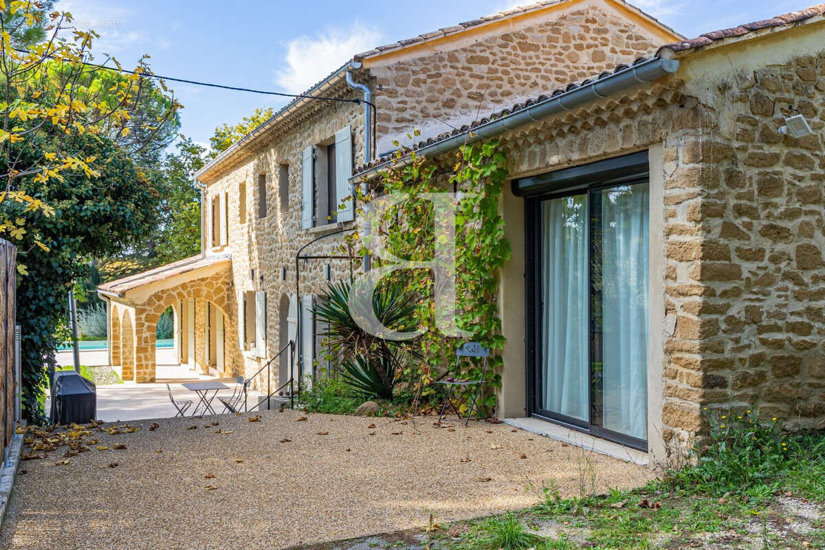 Maison à VAISON-LA-ROMAINE