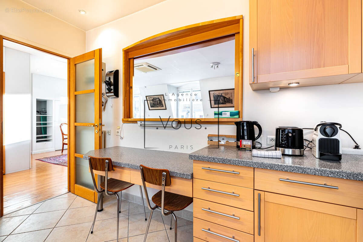 Appartement à PARIS-8E