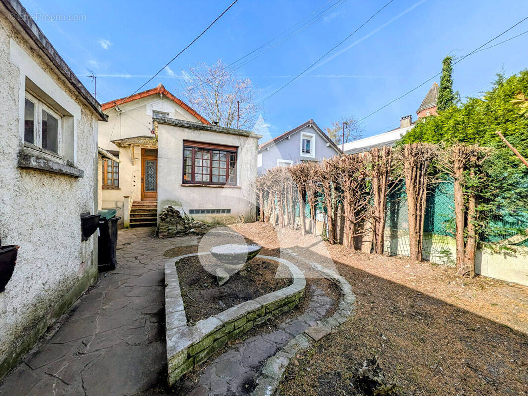 Maison à LA FRETTE-SUR-SEINE
