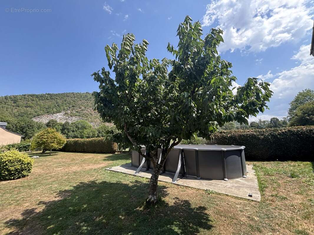 Maison 150 m² à Beaudean  - photo 2