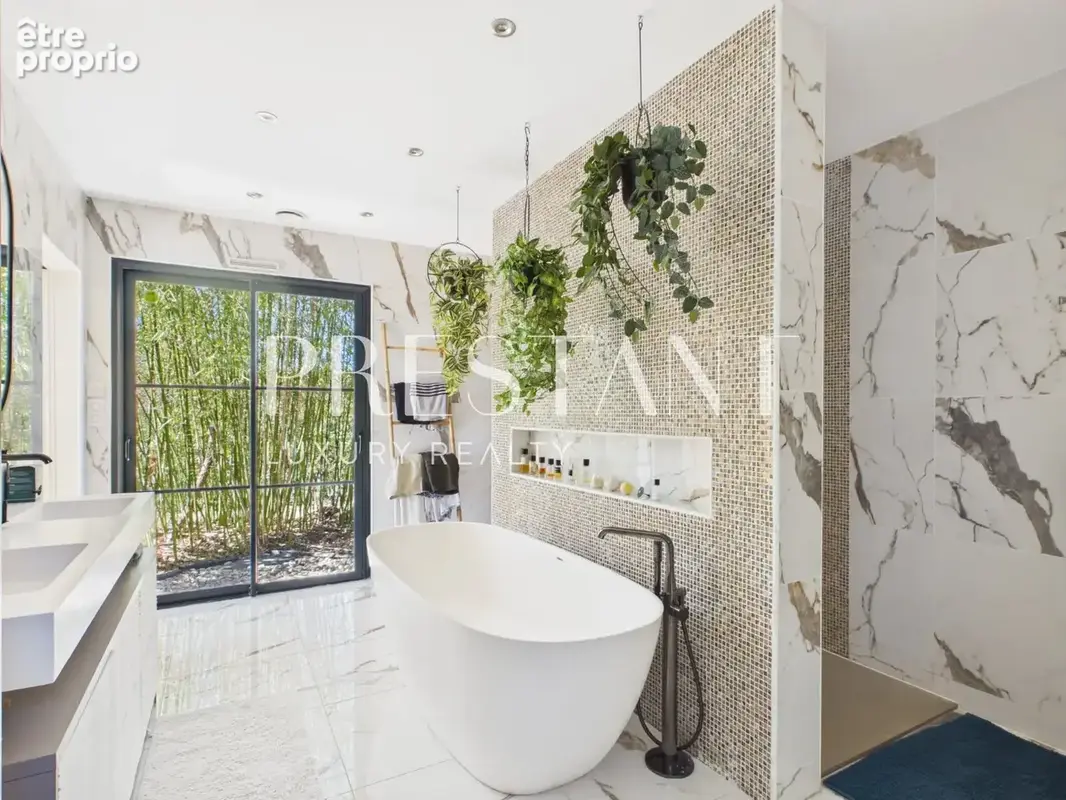 Villa Haut-Bouliac de plain-pied de 168 m² avec piscine et dépendance - photo 8