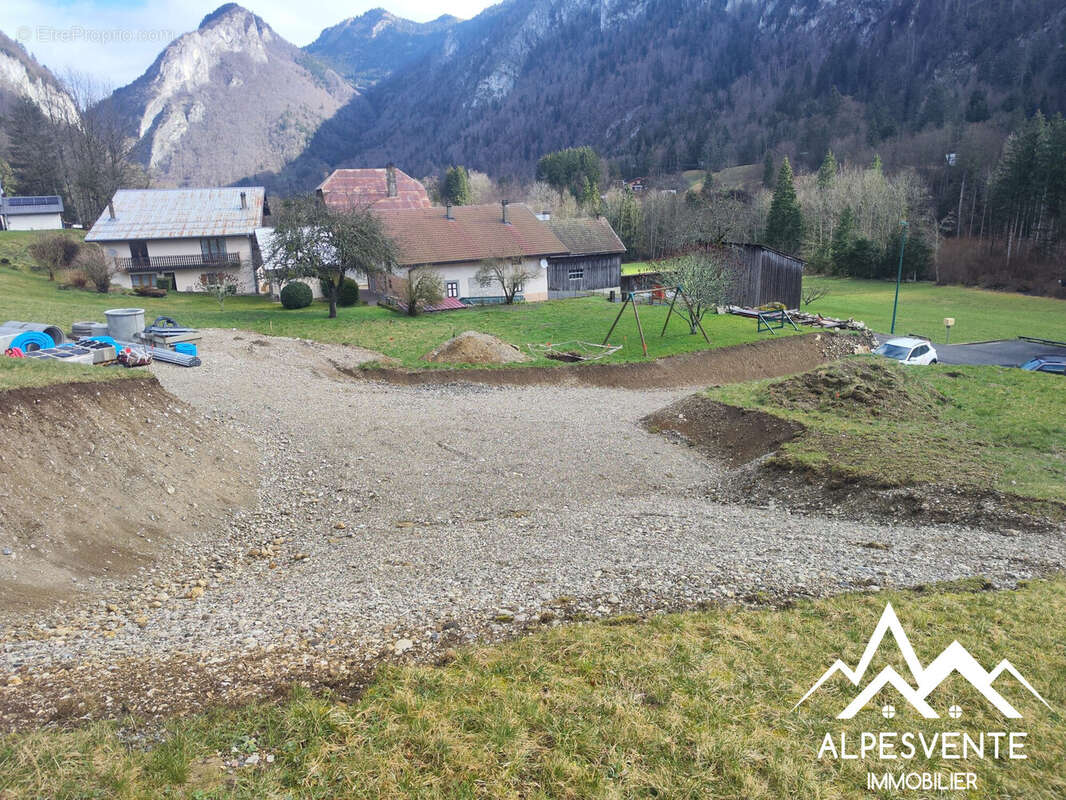 Vente-terrain-constructible-Bellevaux - Terrain à BELLEVAUX