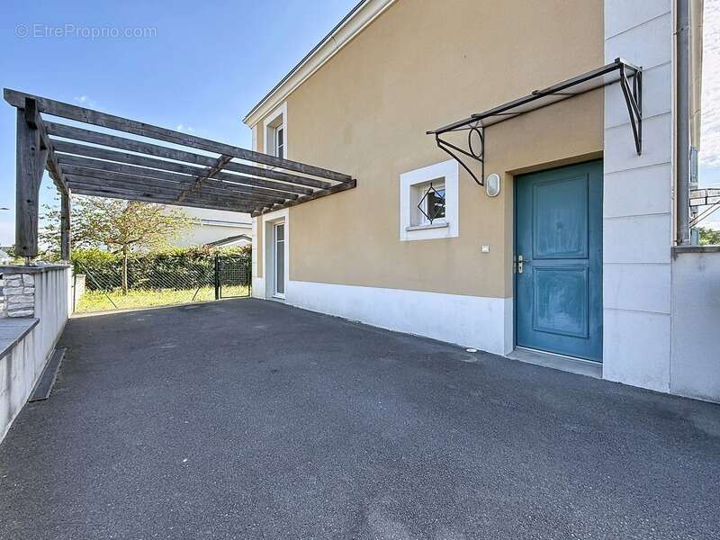 Maison à VEIGNE