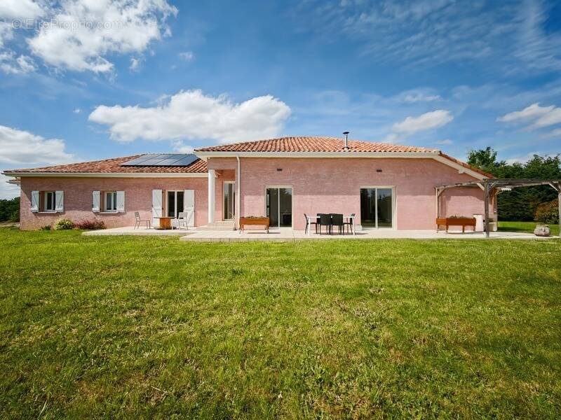 Maison à MONSEGUR