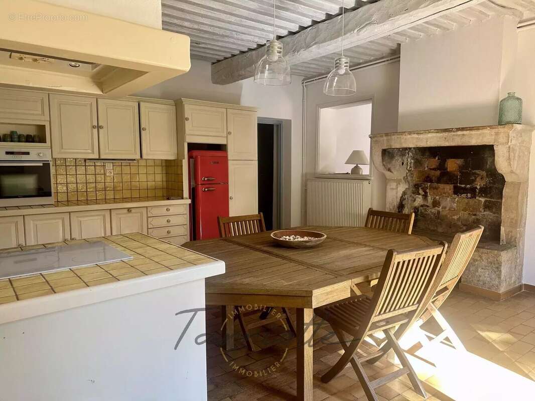 Maison à MONTELIMAR