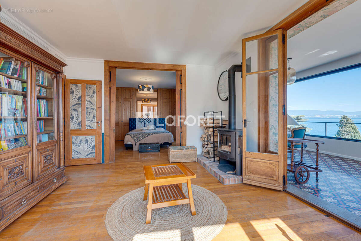 Appartement à EVIAN-LES-BAINS