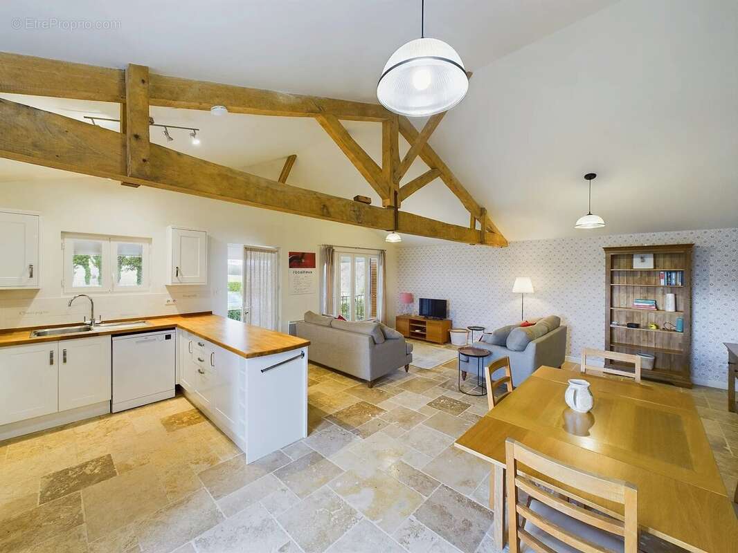 Maison à CAHUZAC-SUR-VERE