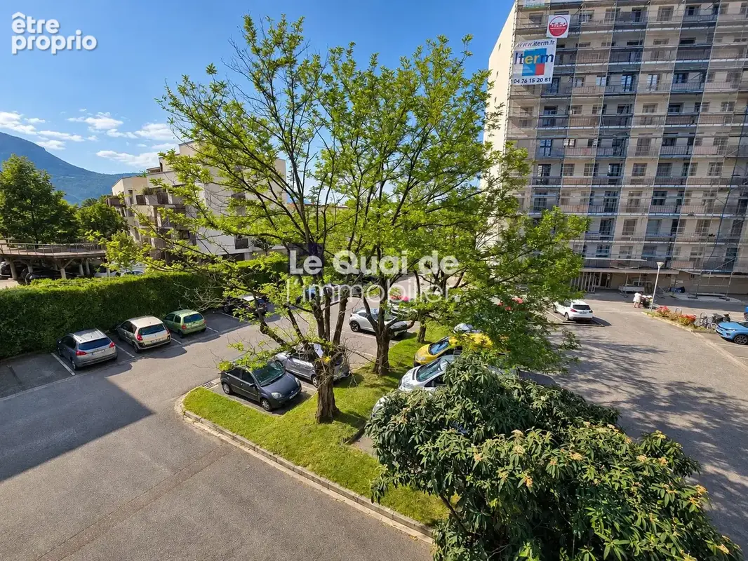 Appartement 4 pièces 80 m² à vendre à Saint-Egreve (38120) - photo 2