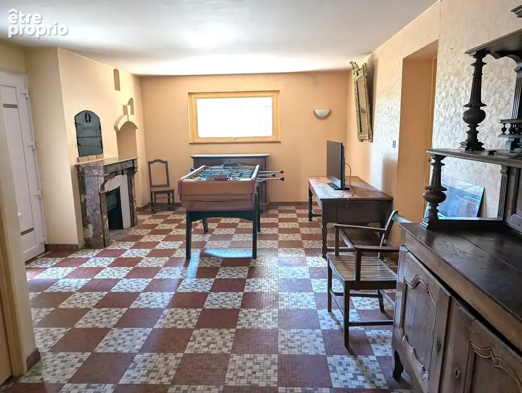 PONT SUR MADON - Maison familiale - 201.5 m2 - 5 Chambres - Vaste terrain - photo 9