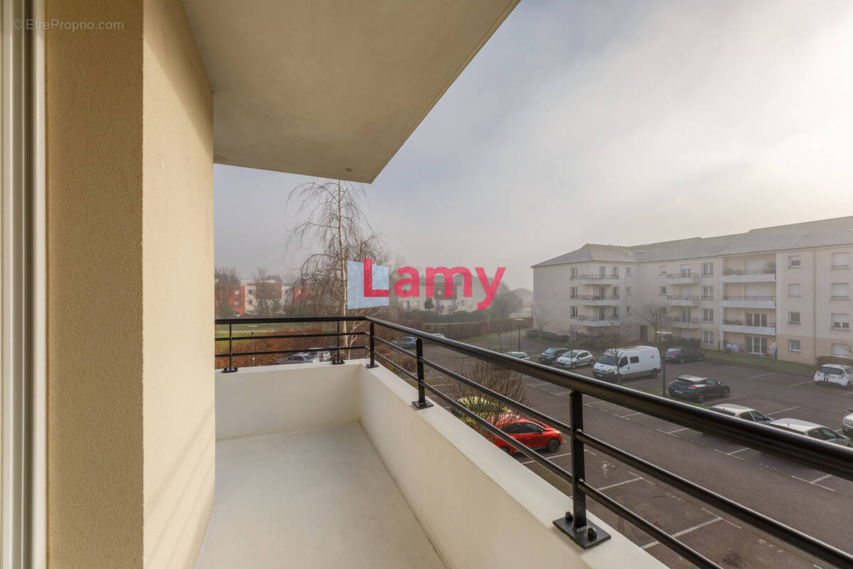 Appartement à VAL-DE-REUIL