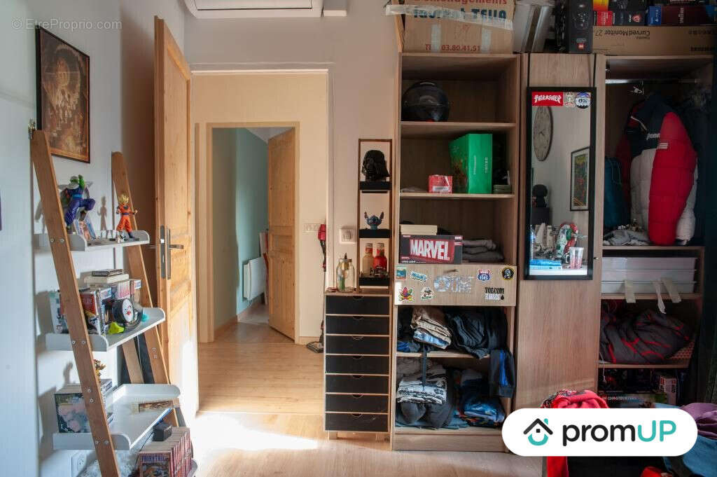 Maison à MONTJAVOULT