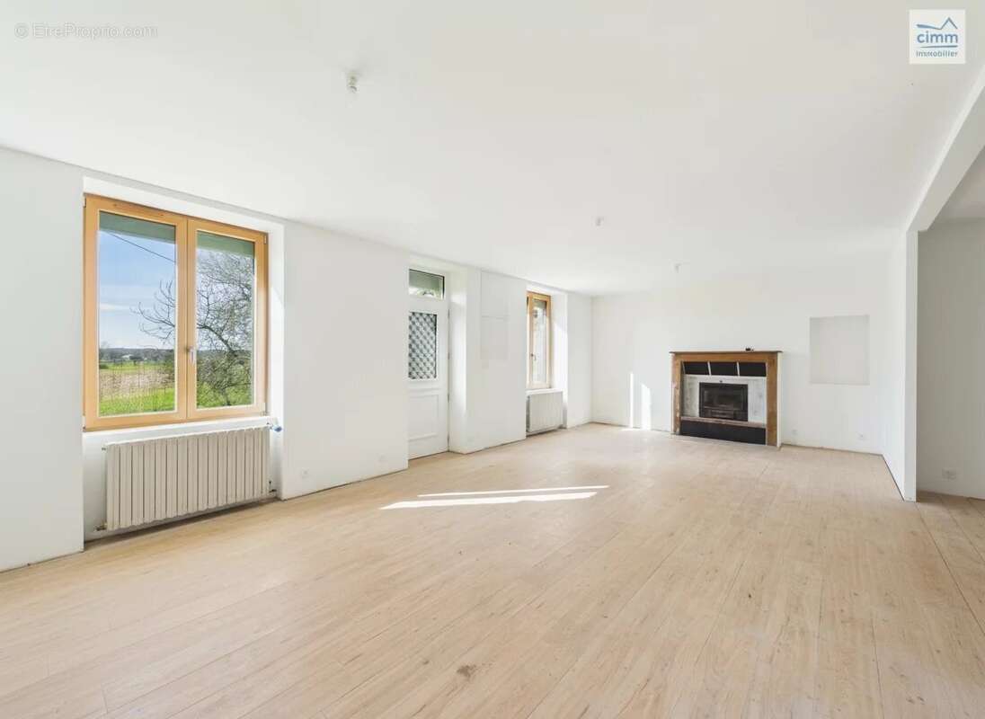 Maison à LES BRULAIS