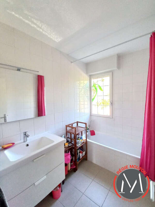 Appartement à SAINTE-FOY-LES-LYON