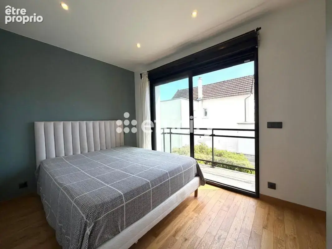 Maison 110 m² à Noisy-Le-Grand  - photo 5