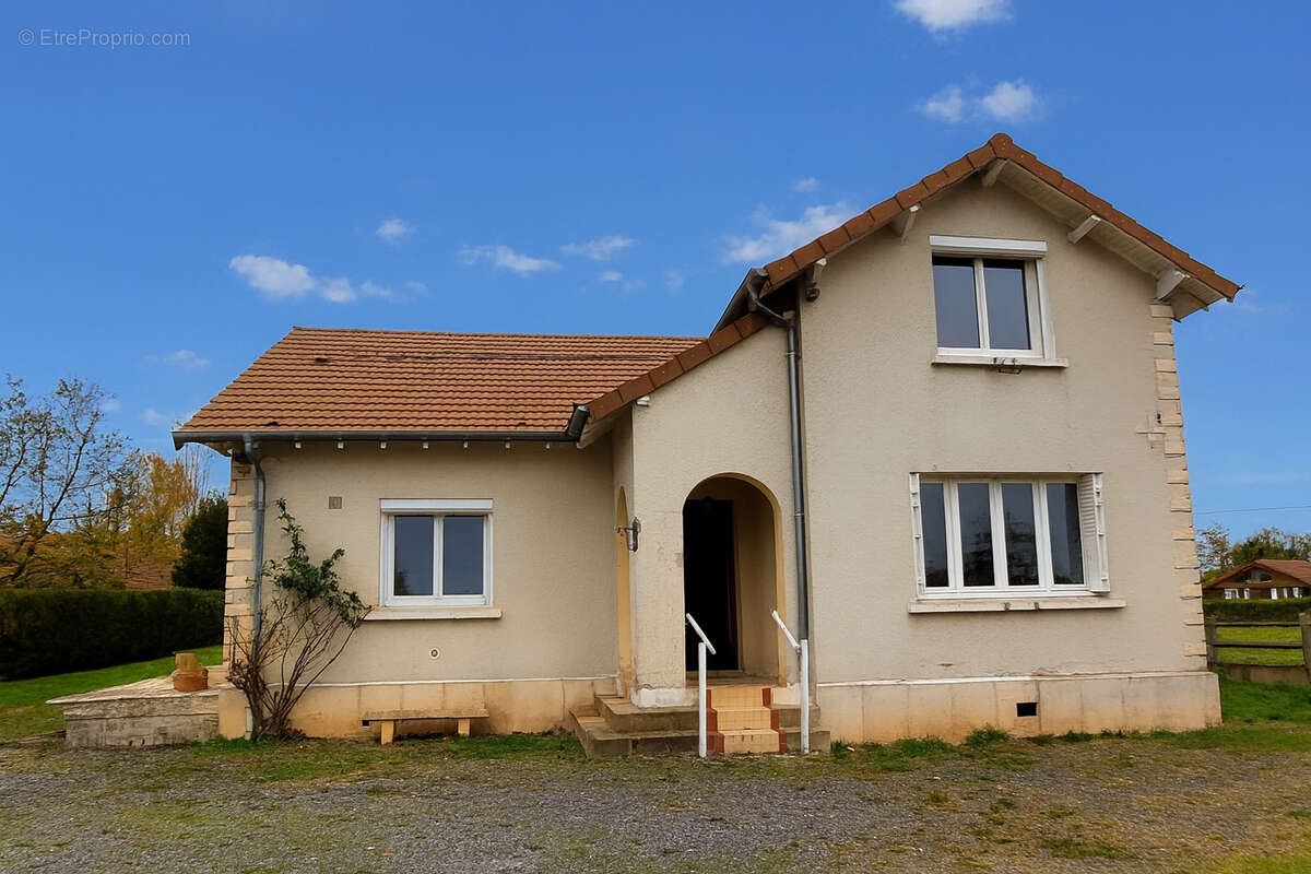 Maison à SALIGNY-SUR-ROUDON