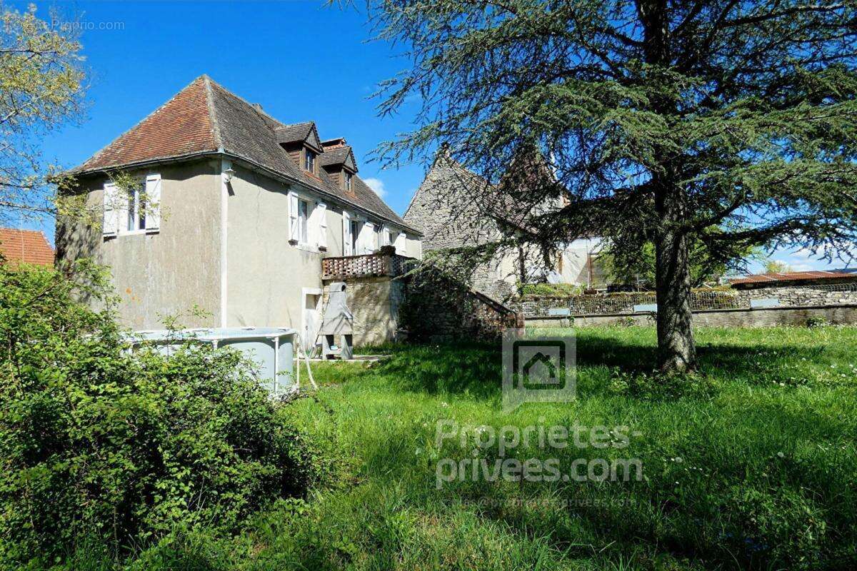 Maison ancienne à restaurer, fort potentiel + Jardin 2000 m² - photo 2