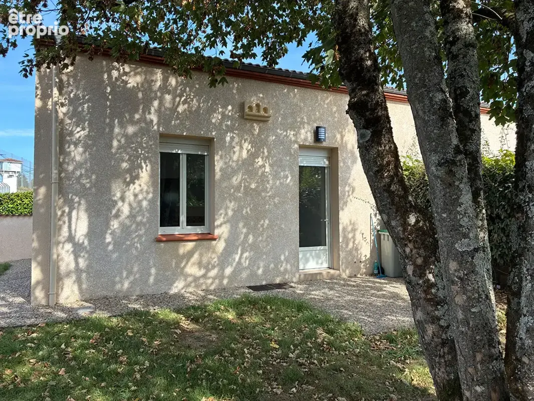 Maison mitoyenne rénovée , secteur eysses . - photo 2