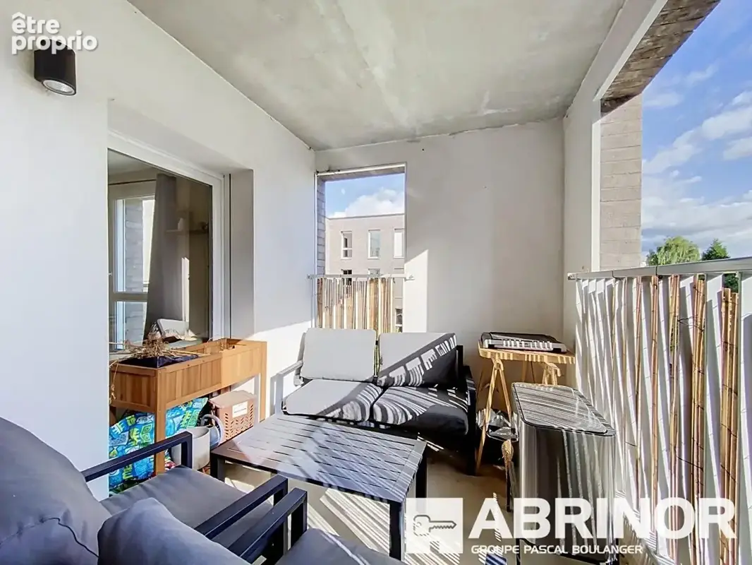 Lille Wazemmes - Superbe appartement T4 de 91 m² avec terrasse et parking - photo 4