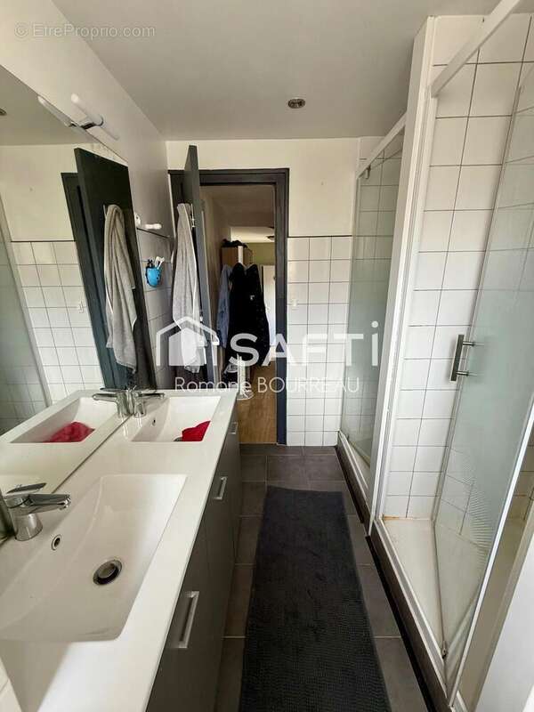 Photo 9 - Maison à SAINT-ETIENNE-DE-CHIGNY