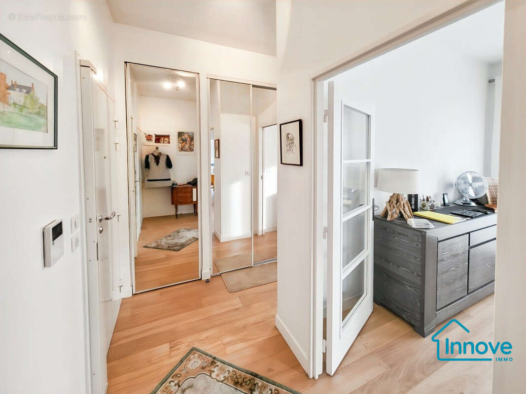 Appartement à PARIS-14E