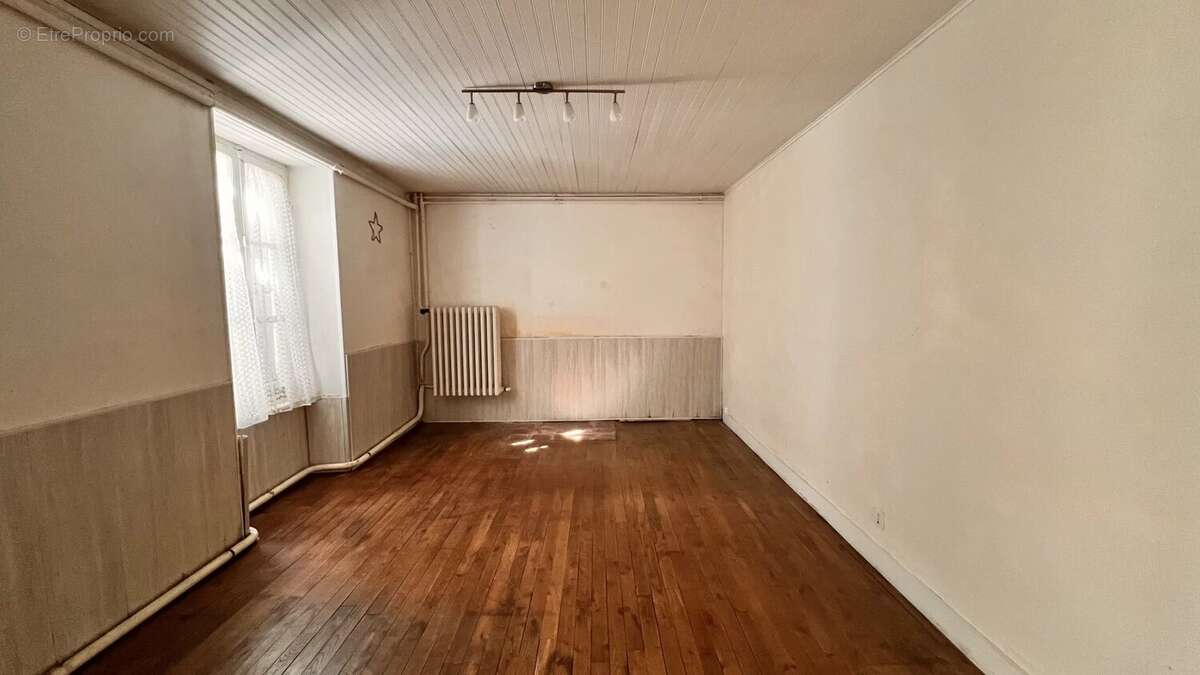 Maison à LA COQUILLE