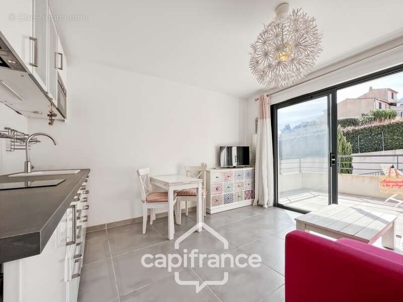 Appartement à BORMES-LES-MIMOSAS
