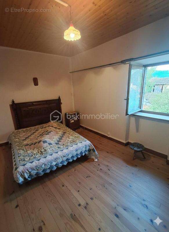 Maison de village non mitoyenne à Sentenac-de-Sérou 105m² habitables 4 pièces - photo 8