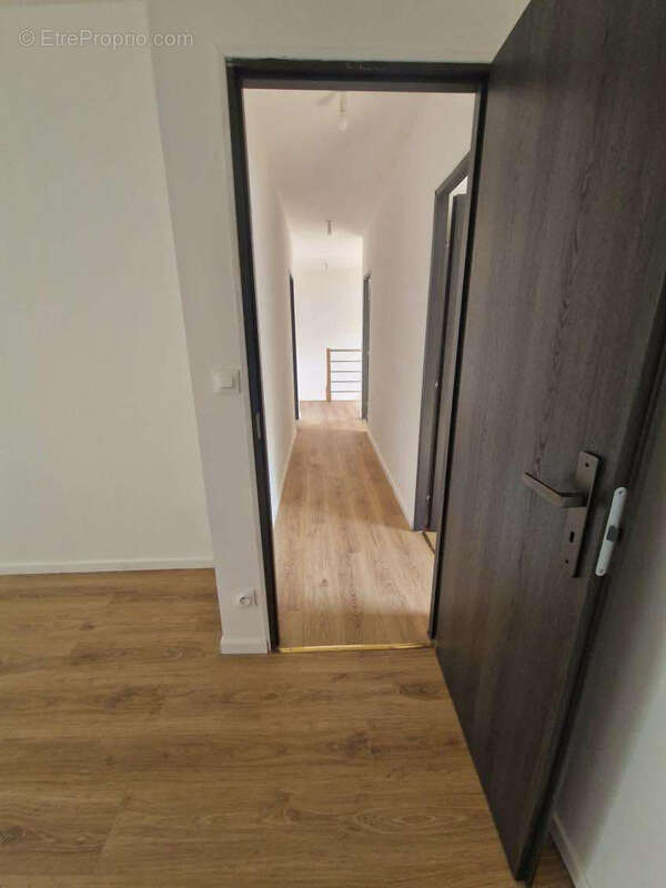 Maison à MONT-SAINT-ELOI