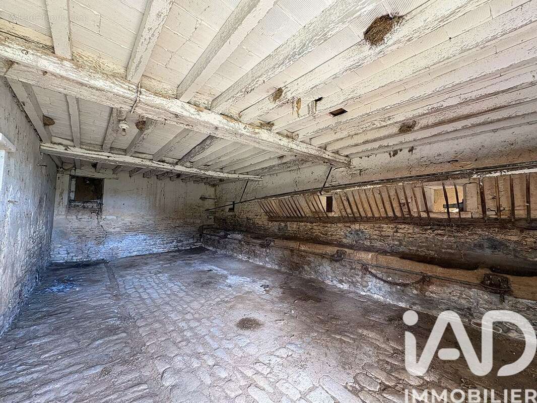 Maison 69 m² à Etais-La-Sauvin  - photo 7