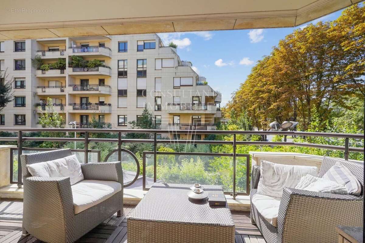 Appartement à LEVALLOIS-PERRET