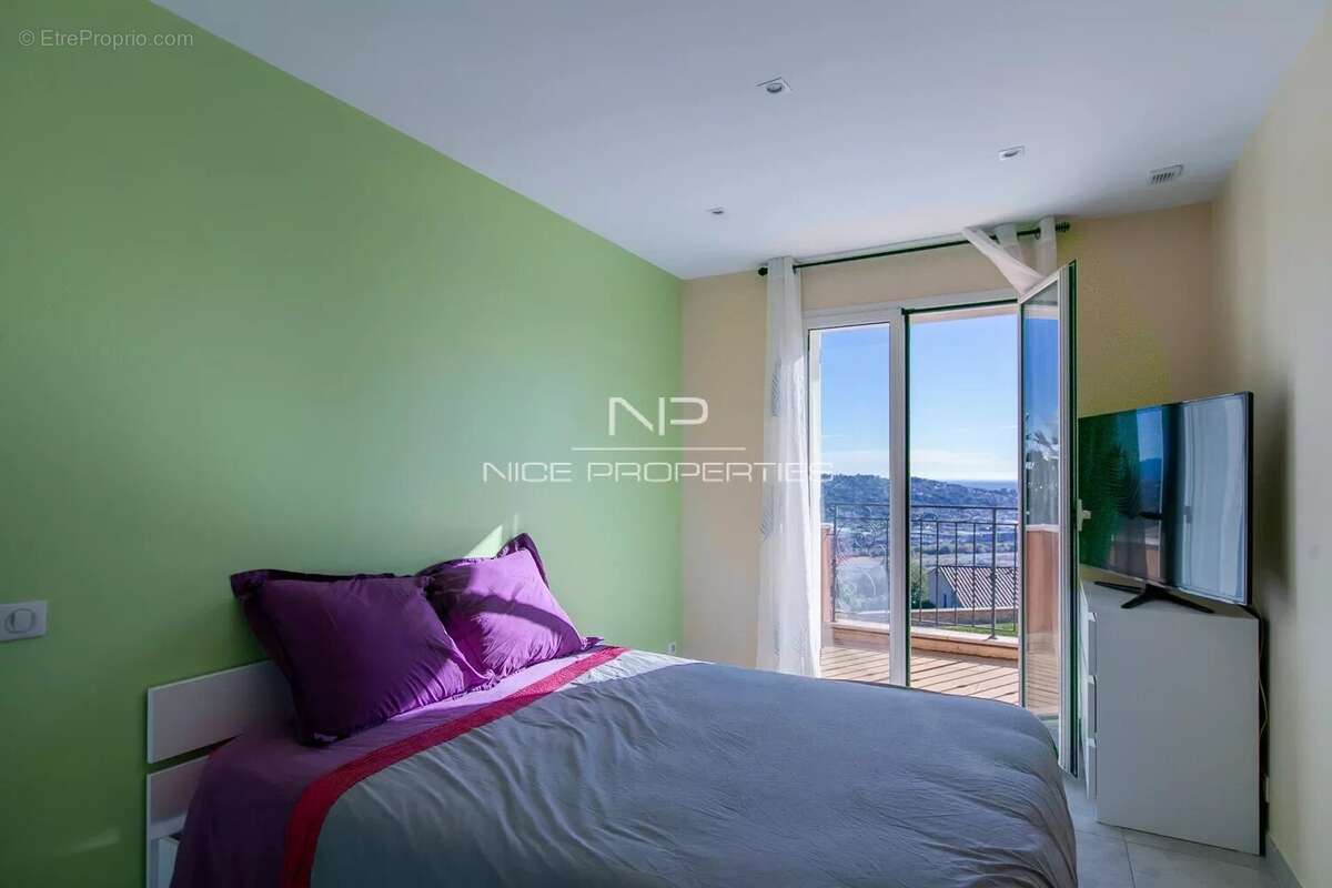 Maison à SAINT-LAURENT-DU-VAR