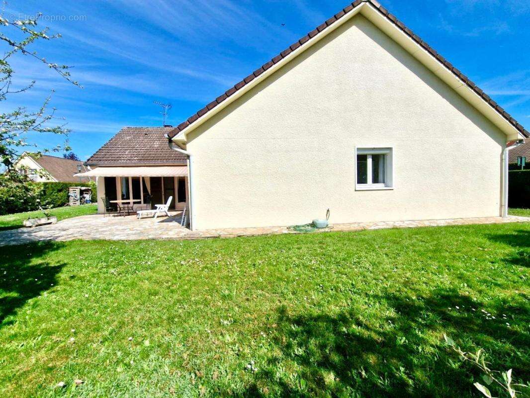 Maison à OZOIR-LA-FERRIERE