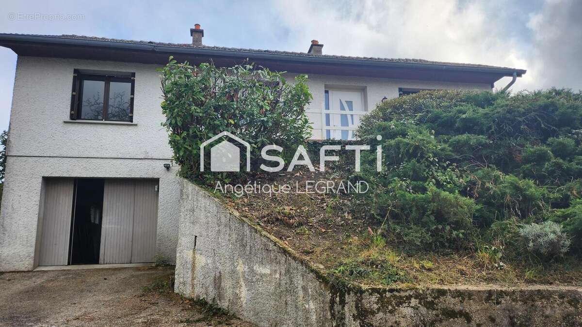 Photo 2 - Maison à ECLANS-NENON