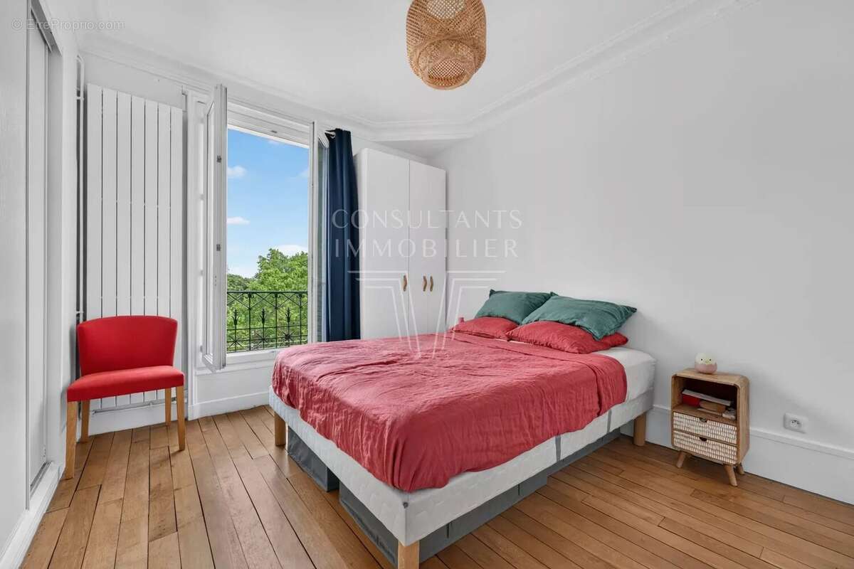 Appartement à LEVALLOIS-PERRET