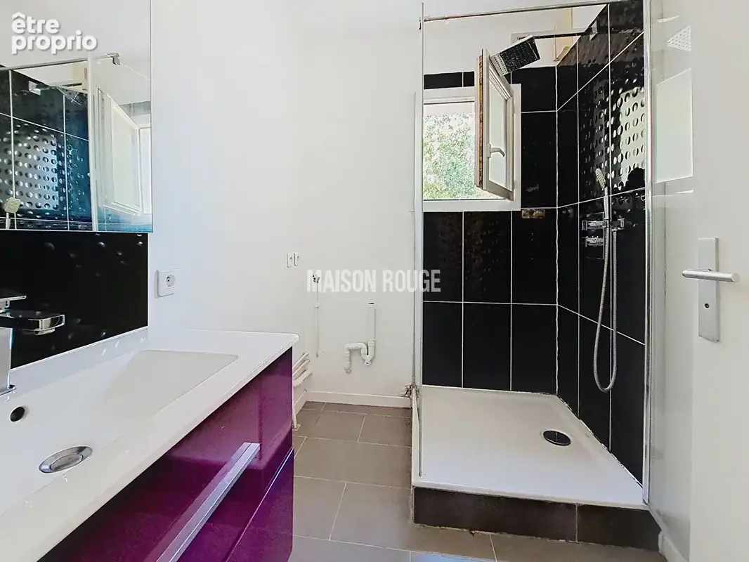 AURAY  Appartement  3 pièces d'env. 64 m2   2 parkings  1 cave - photo 9