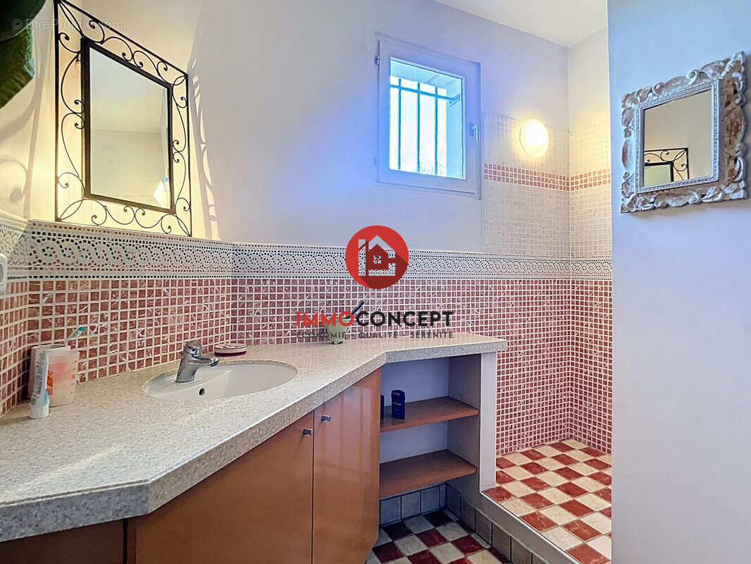 Maison à LES ANGLES