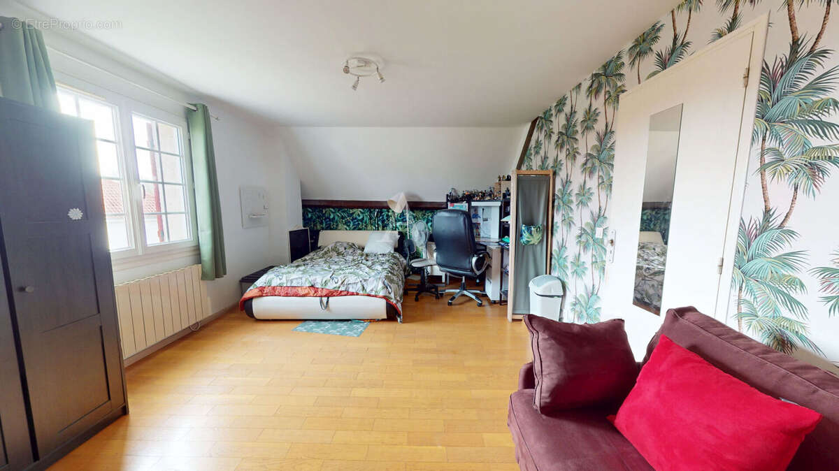 Maison à LE VAL-DAVID