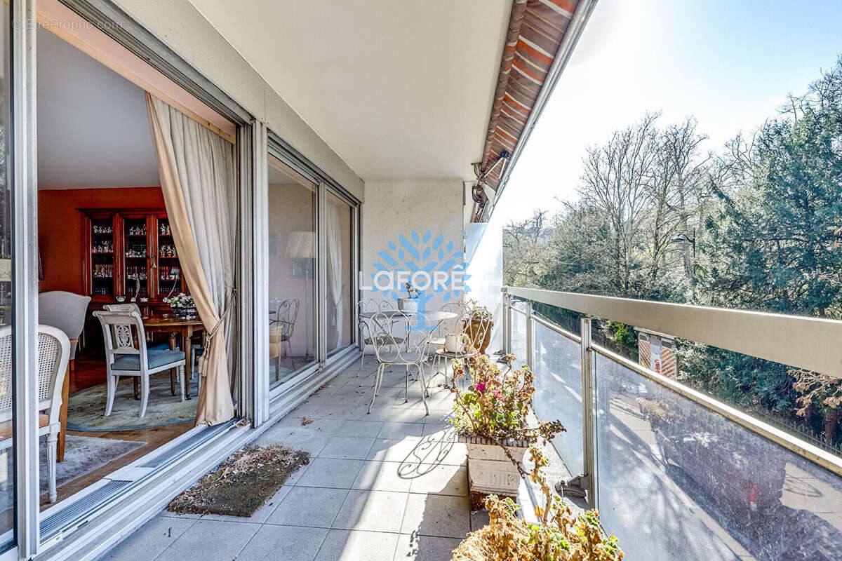 Appartement à PARIS-19E