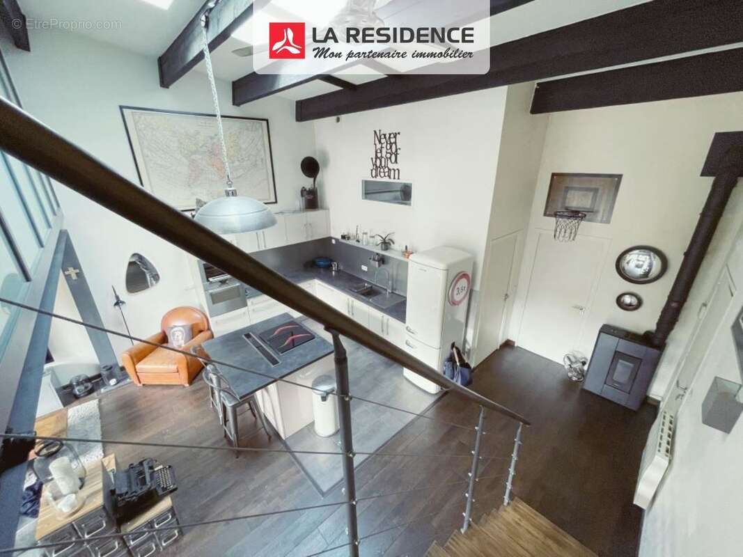 Appartement à SARTROUVILLE