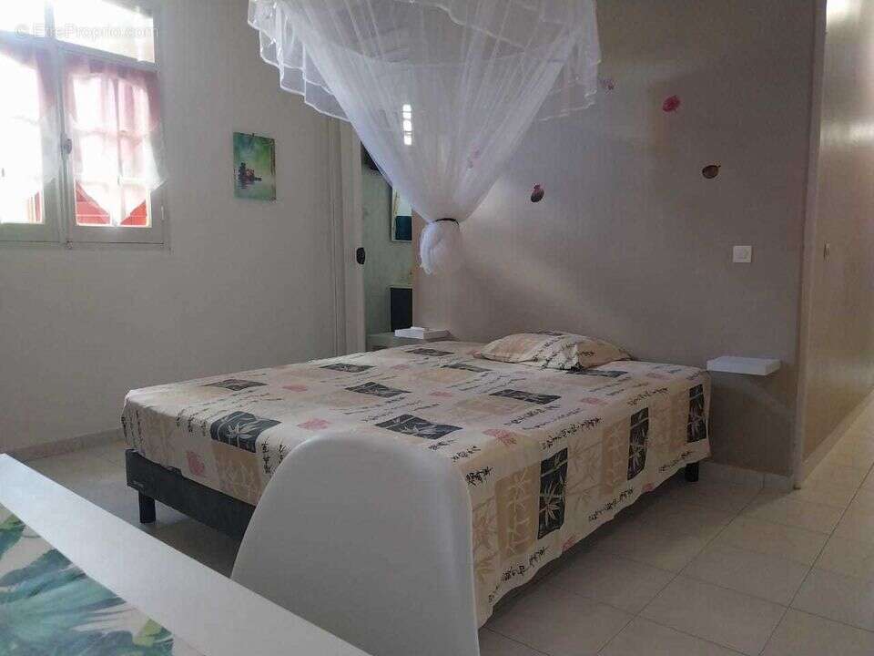 Maison à PORT-LOUIS