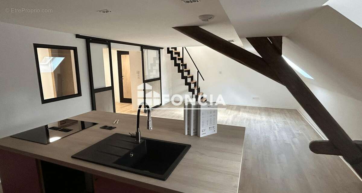 Sarrebourg – Exceptionnel duplex F3 de 104 m² dans une ancienne filature réhabilitée avec prestations contemporaines + carport - photo 5