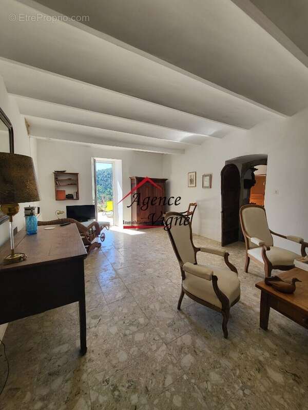 Maison à PEYREMALE