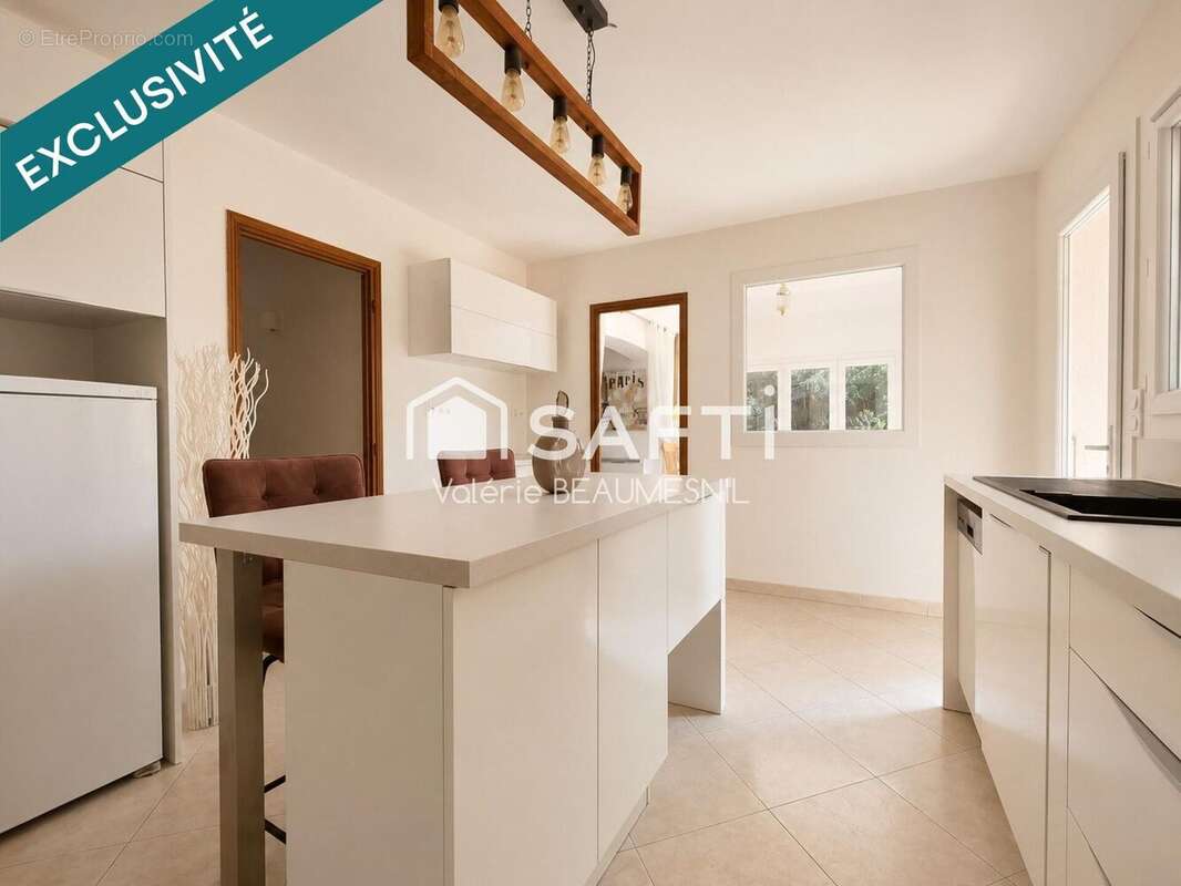 Maison 165 m² à Bagnols-En-Foret  - photo 6