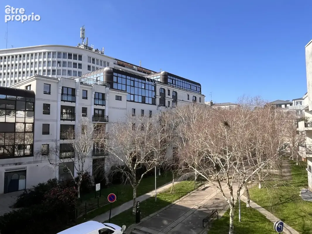 Nantes Centre - quartier Viarme - Grand Appartement T3 - Terrasse - Garage boxé - Cave - photo 9